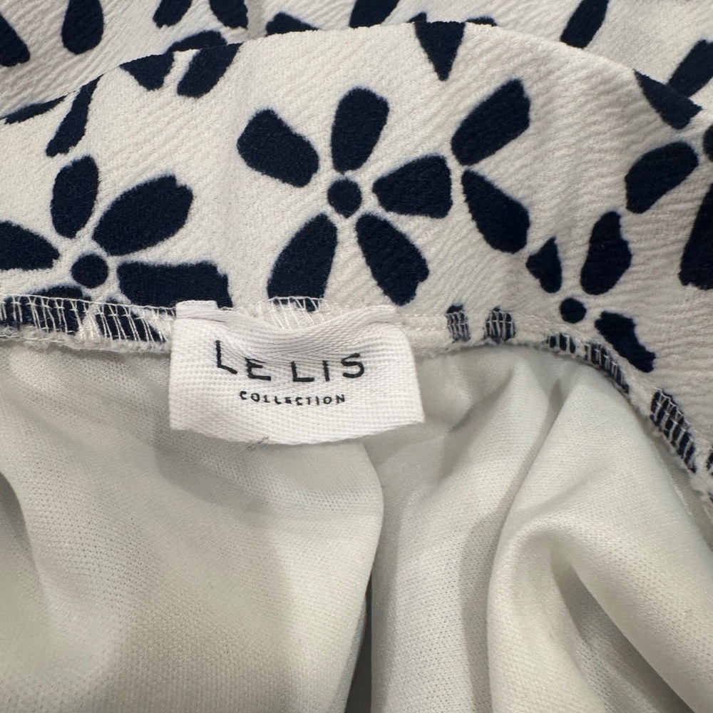 Le Lis Collection Cream & Black Floral A-Line Skirt – Size Small - Picture 2 of 4